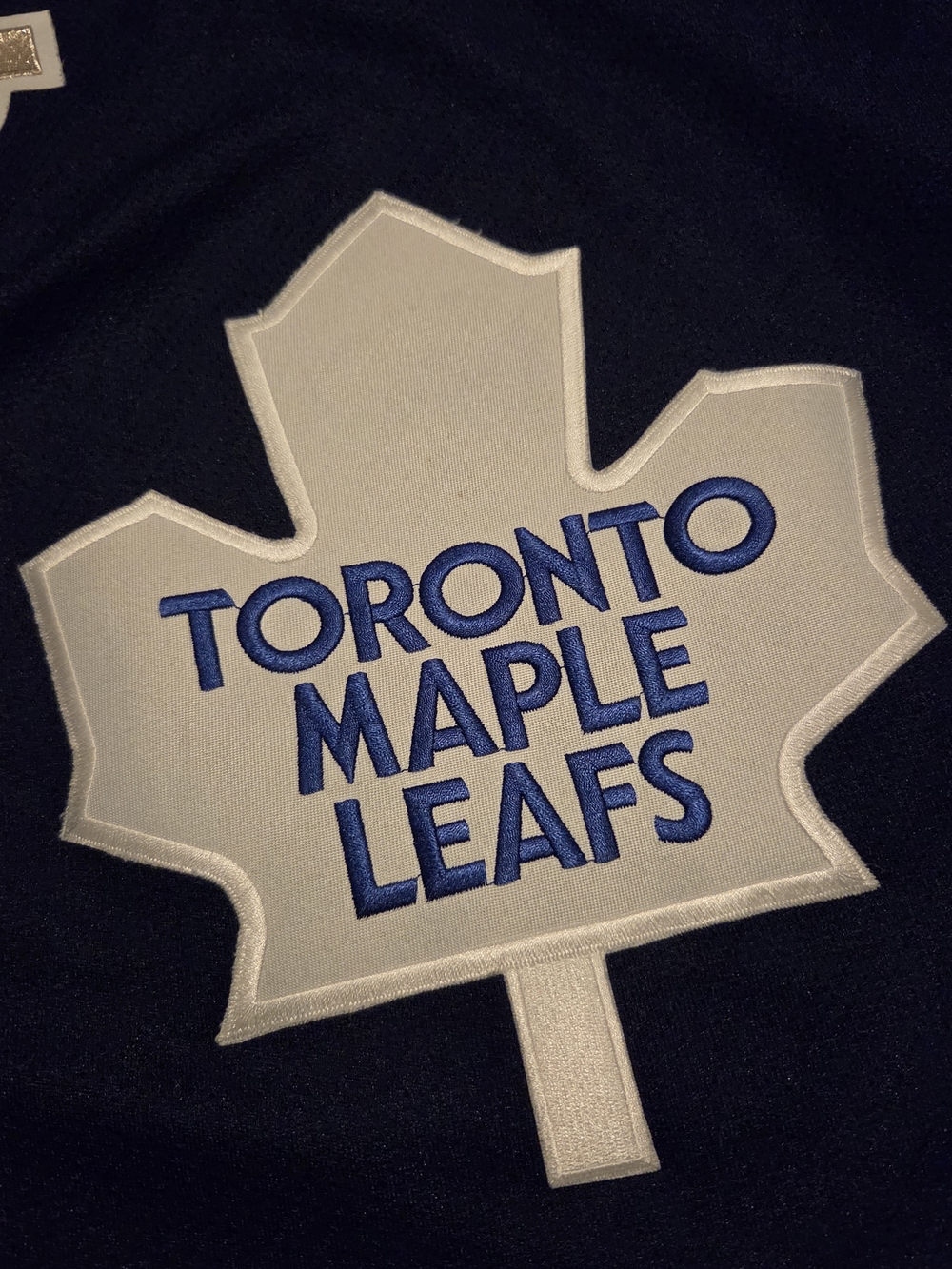 Vintage CCM Toronto Maple Leafs Hockey Jersey - Picture 4 of 7